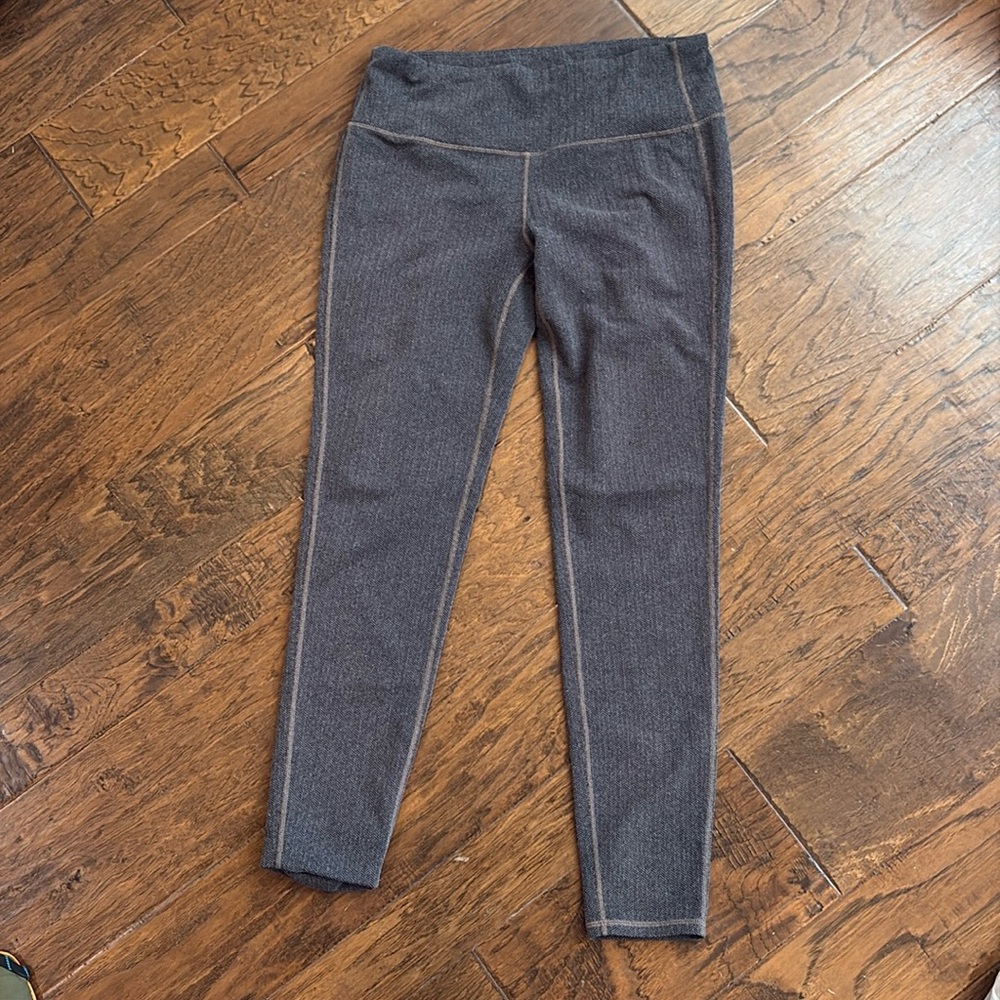 Athleta Mid Rise Gray Fitted Legging Size Large